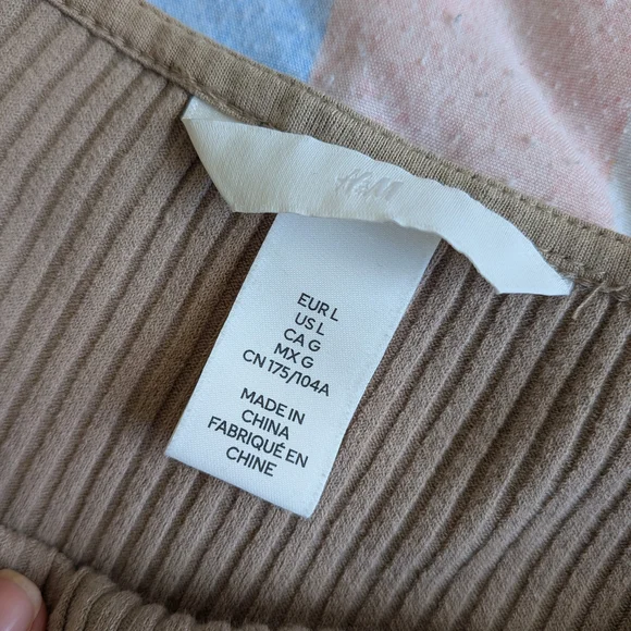 H&M Ribbed Beige Crop Top With Puffed Sleeves - Picture 4 of 5